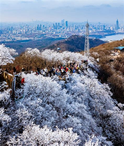  자장산!  아름다운 자연 경관과 신비로운 역사 유적을 품은 곳